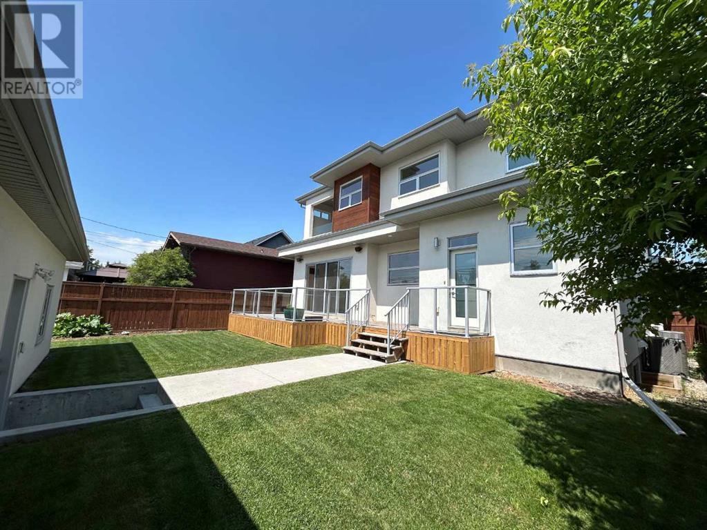 Single Family House for Sale in   Avenue SW North Glenmore Park Calgary 