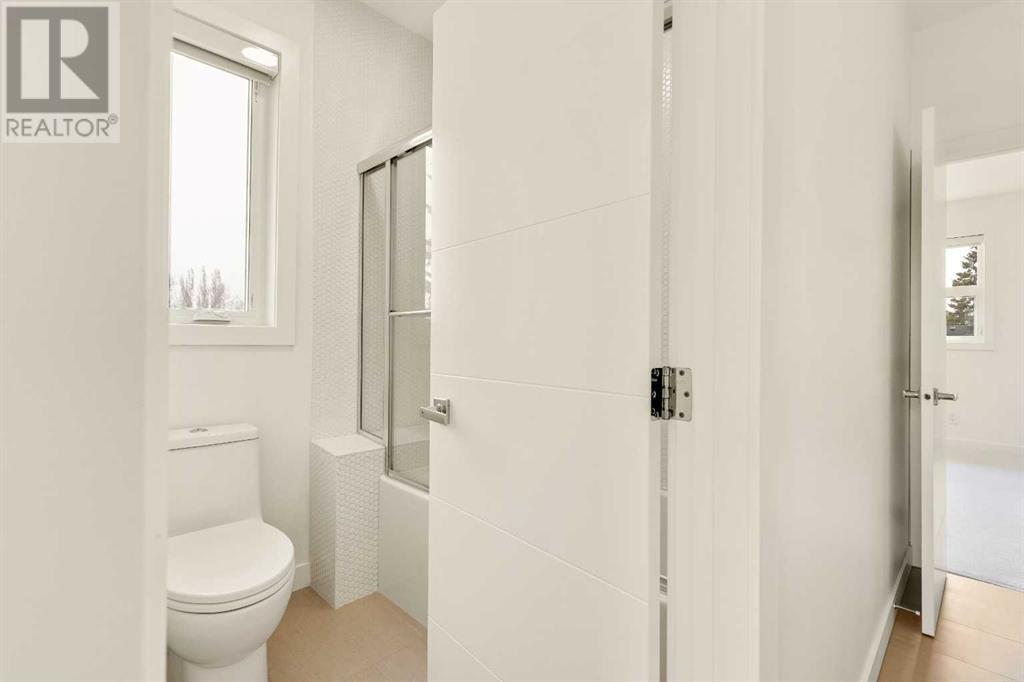Single Family House for Sale in   Avenue SW North Glenmore Park Calgary 