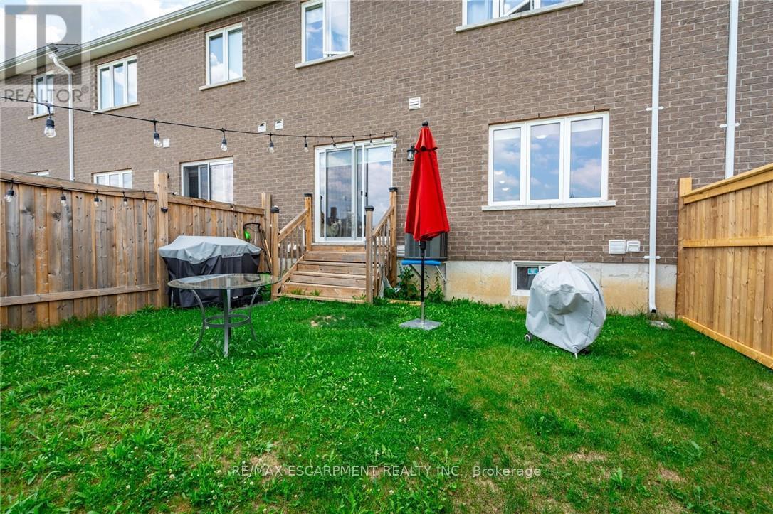 Photo 42 of 43 120 Vineberg Drive, Hamilton ON