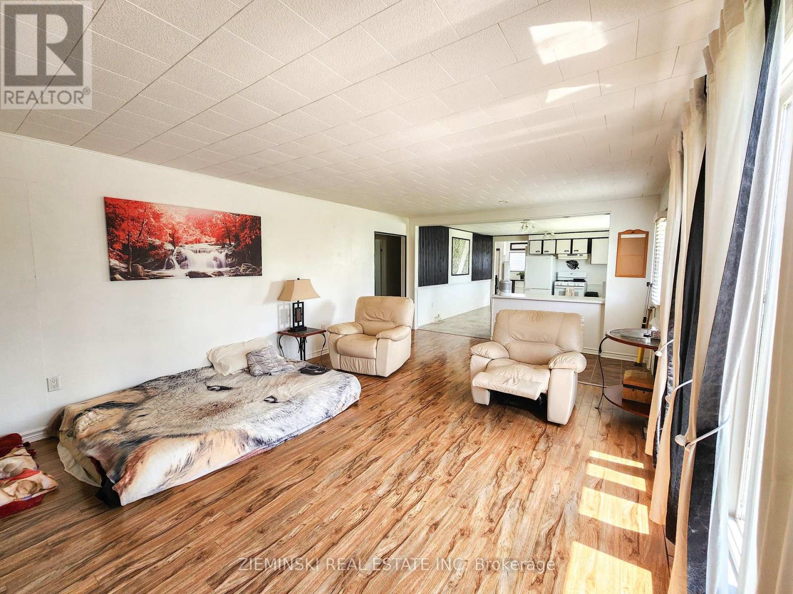 Photo 5 of 545 Silver Queen Lake Road, Cochrane ON