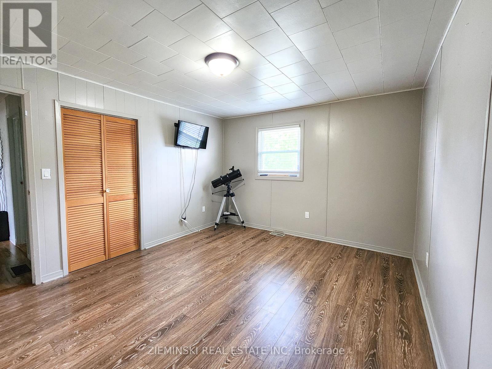 Photo 8 of 545 Silver Queen Lake Road, Cochrane ON