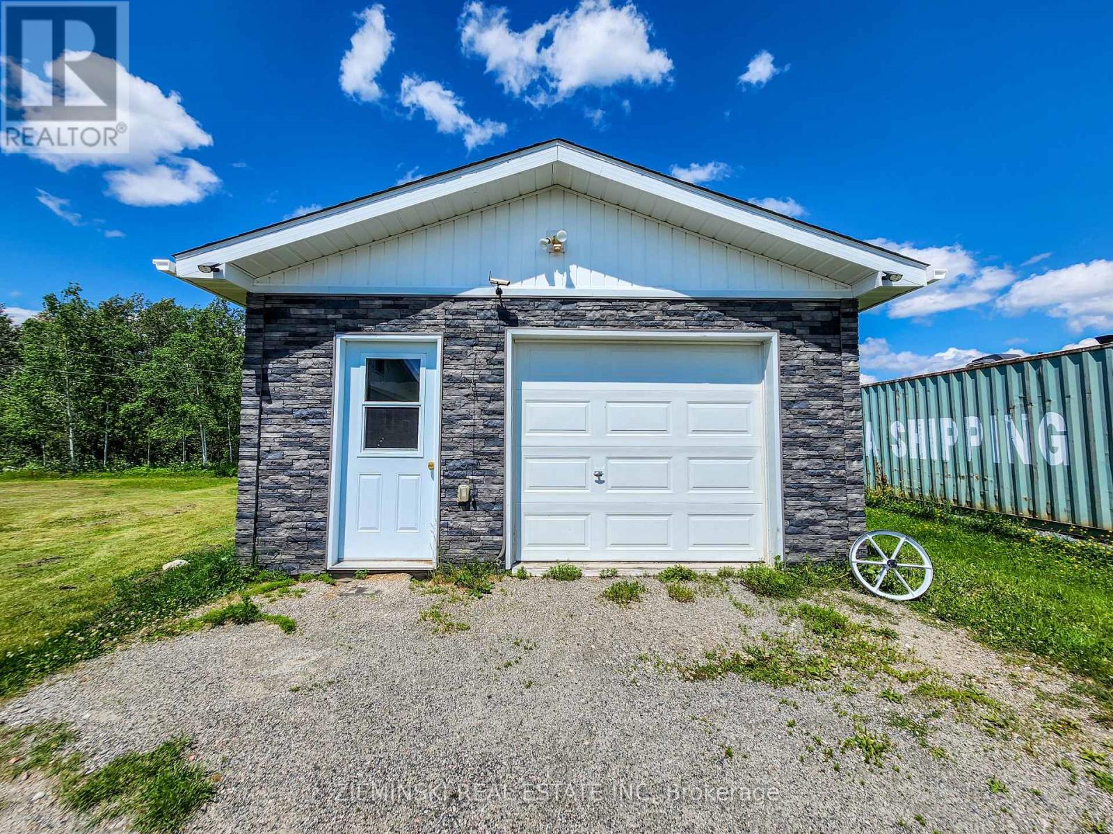 Photo 3 of 545 Silver Queen Lake Road, Cochrane ON