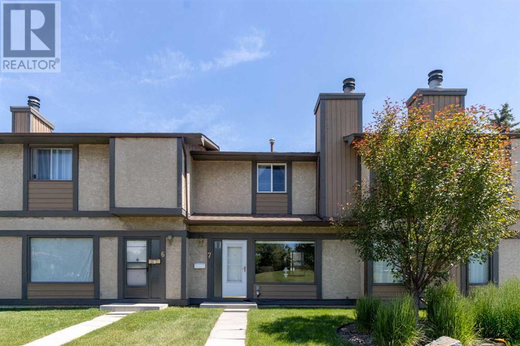 7, 7166 18 Street SE, Calgary, Alberta