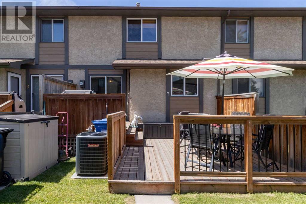Single Family House for Sale in    Street SE Ogden Calgary 