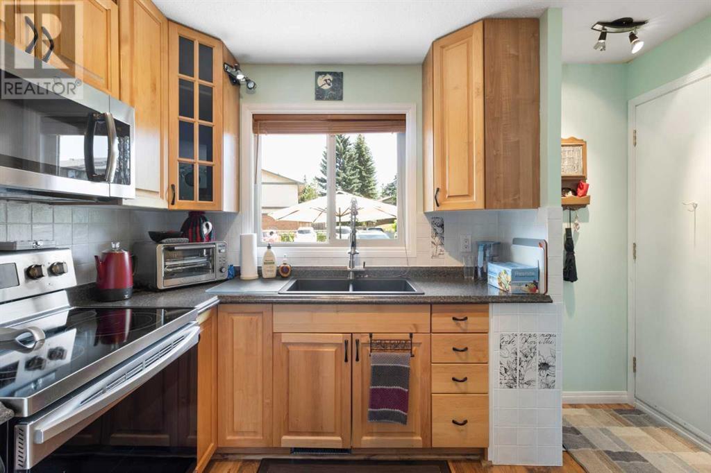 Single Family House for Sale in    Street SE Ogden Calgary 