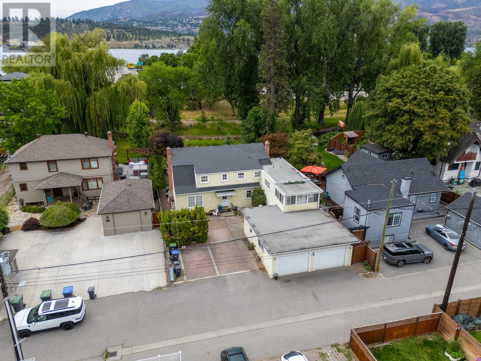  1880 Riverside Avenue, Kelowna