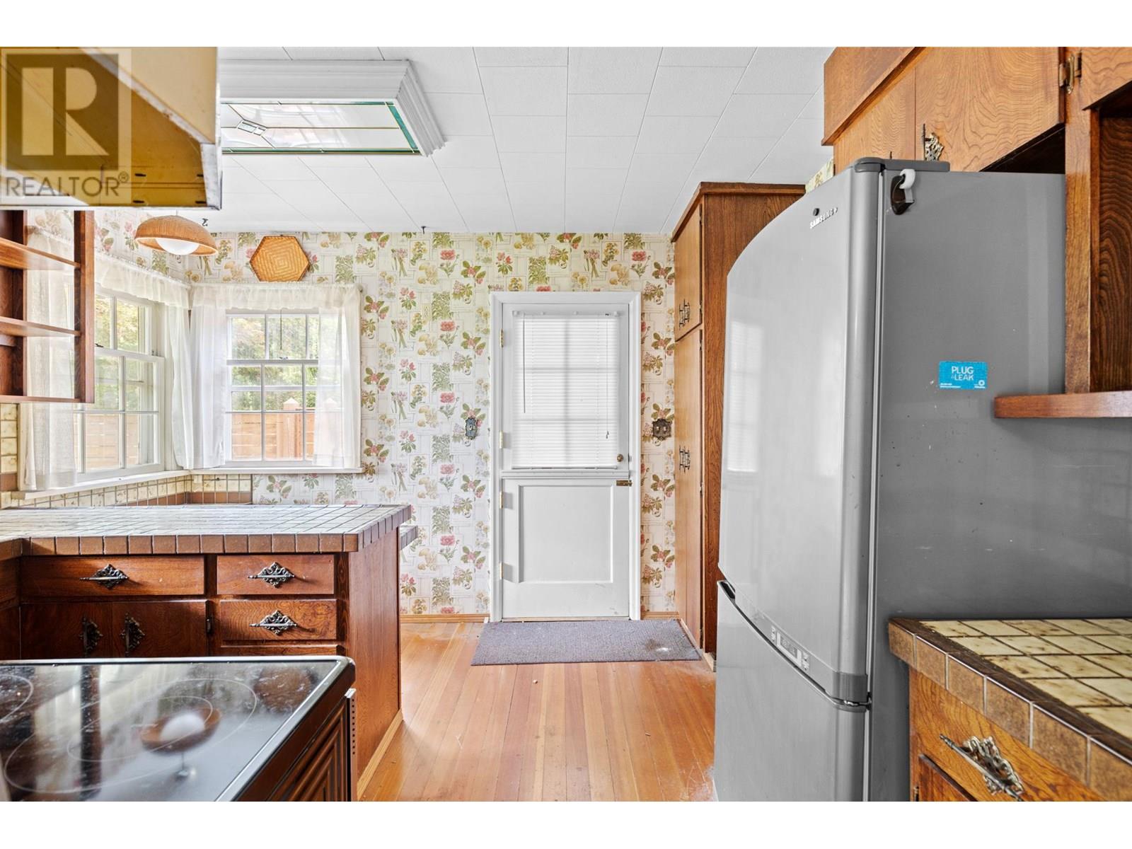  1880 Riverside Avenue, Kelowna