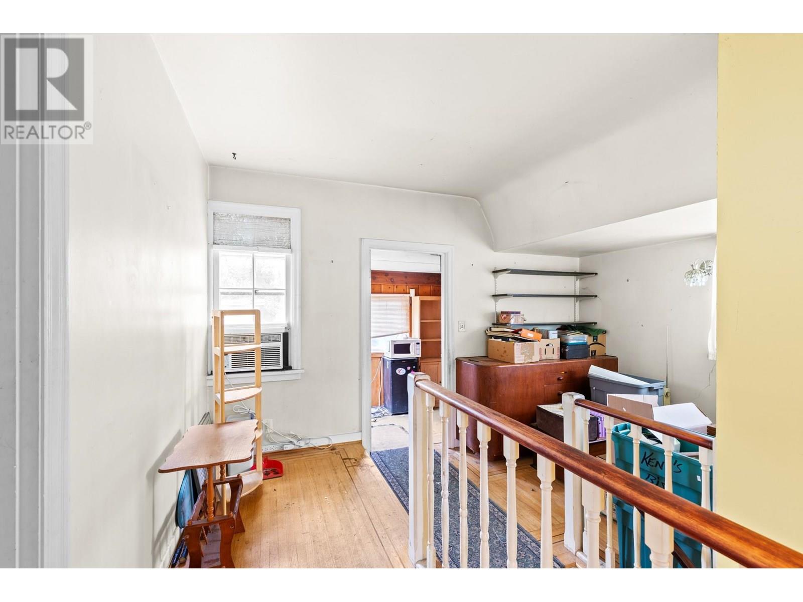  1880 Riverside Avenue, Kelowna