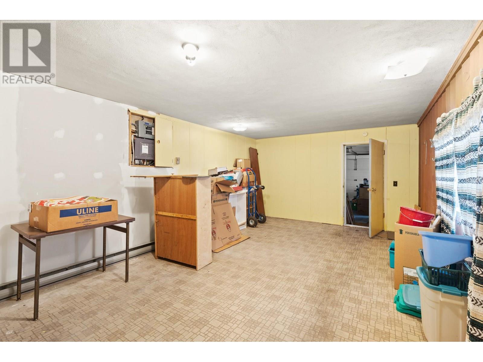 1880 Riverside Avenue, Kelowna