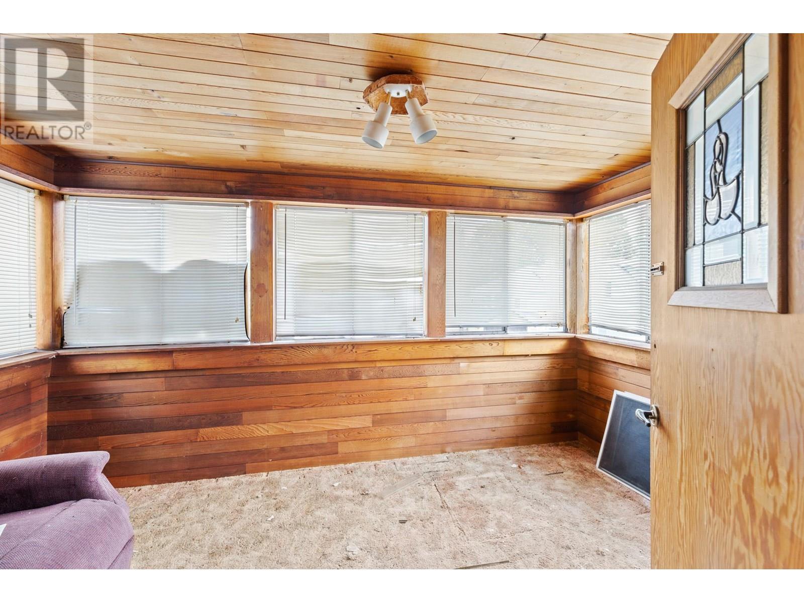  1880 Riverside Avenue, Kelowna