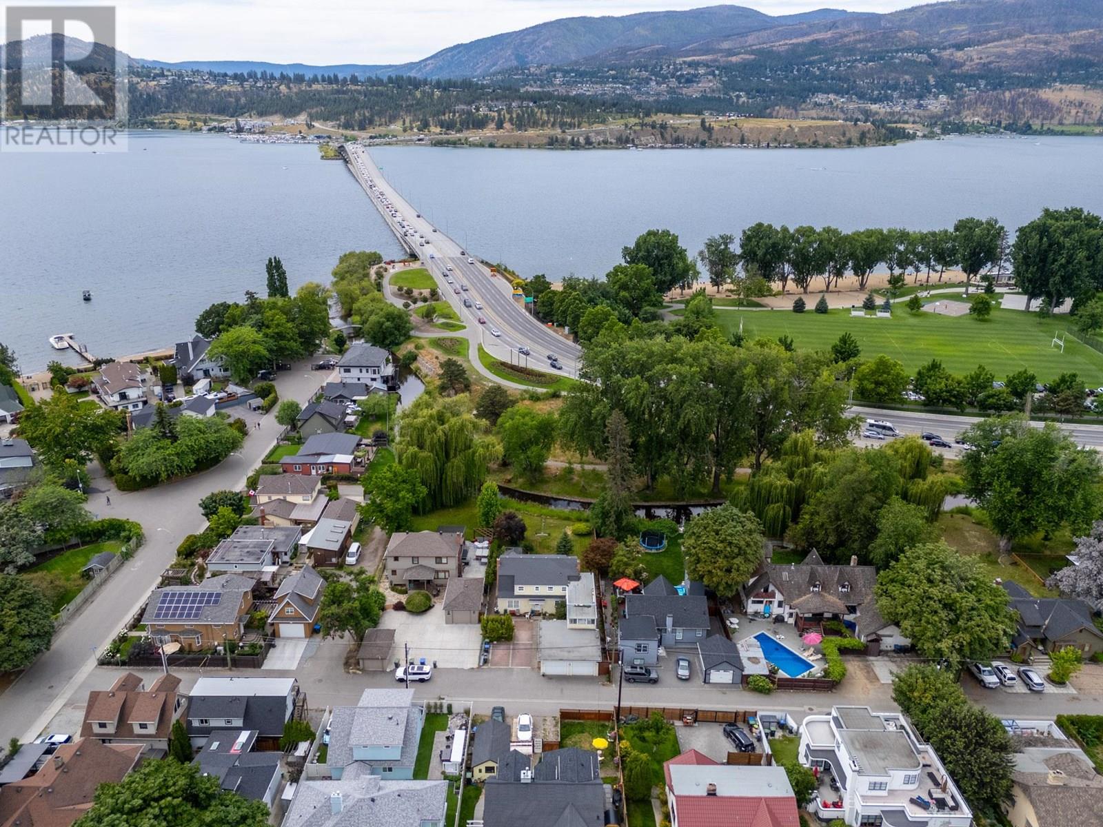  1880 Riverside Avenue, Kelowna
