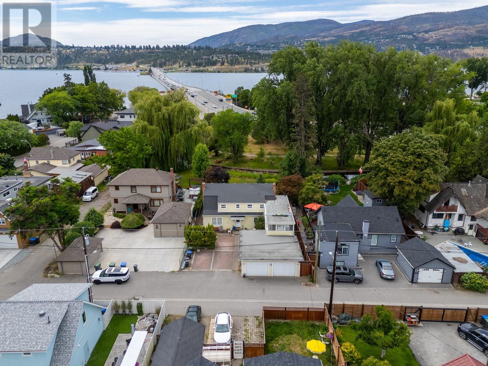  1880 Riverside Avenue, Kelowna
