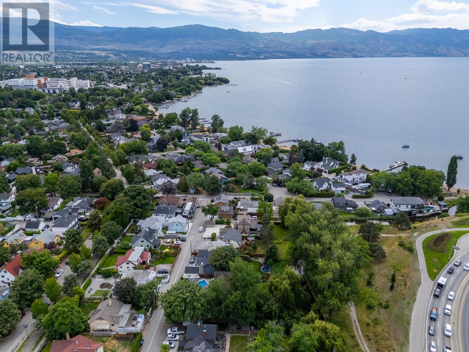  1880 Riverside Avenue, Kelowna