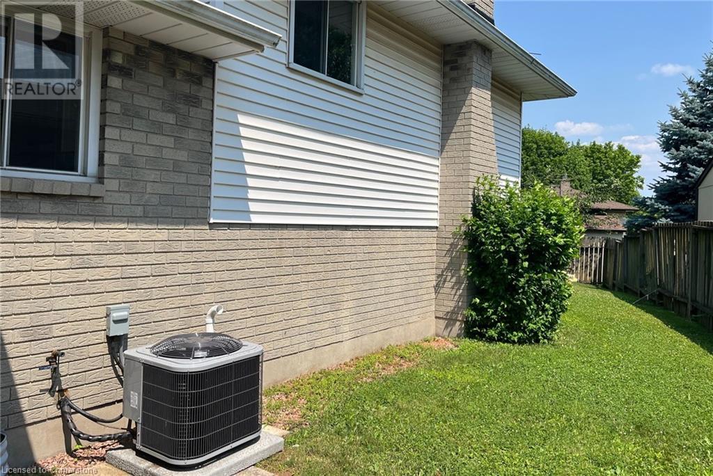 Photo 18 of 6346 Charnwood Avenue, Niagara Falls ON