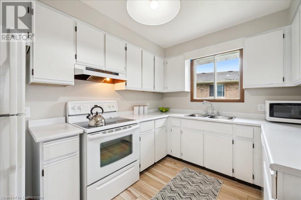 Photo 6 of 6346 Charnwood Avenue, Niagara Falls ON