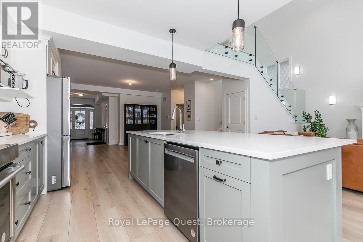 Photo 11 of 21 Rosy Beach Court, Ramara ON