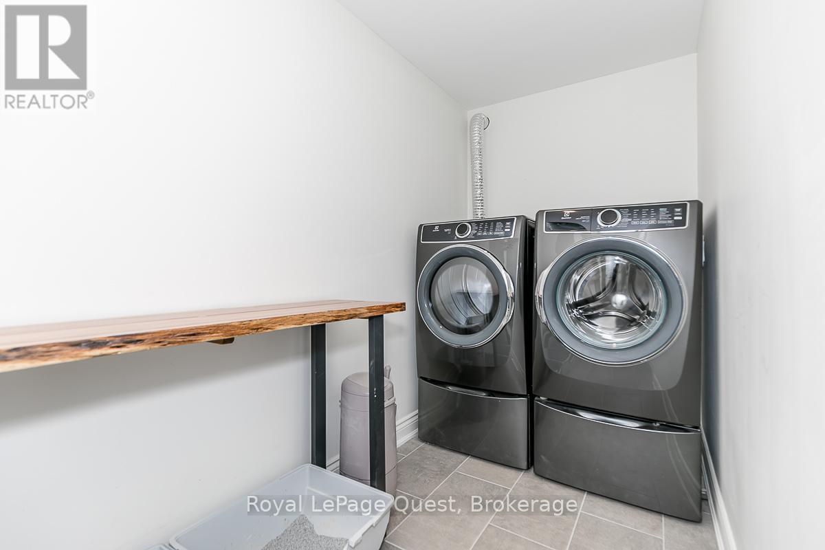 Photo 16 of 21 Rosy Beach Court, Ramara ON