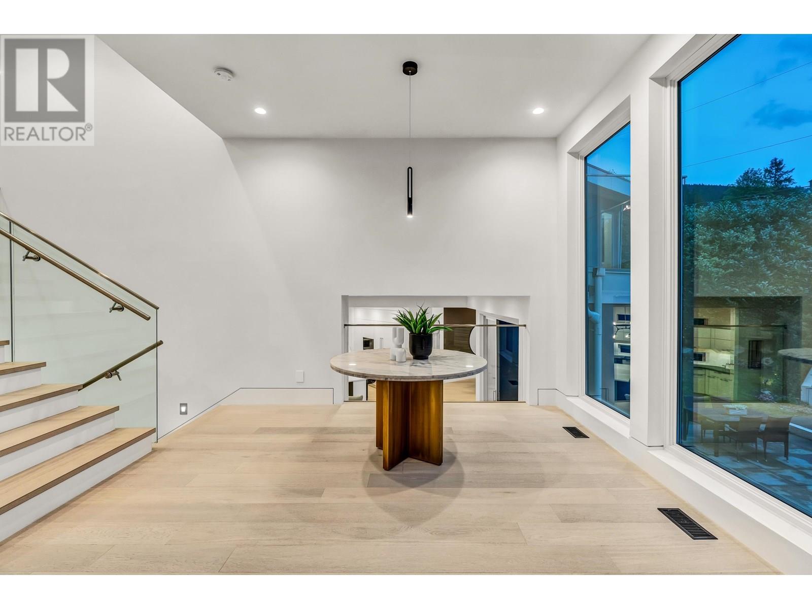 4500 CANTERBURY CRESCENT, North Vancouver
