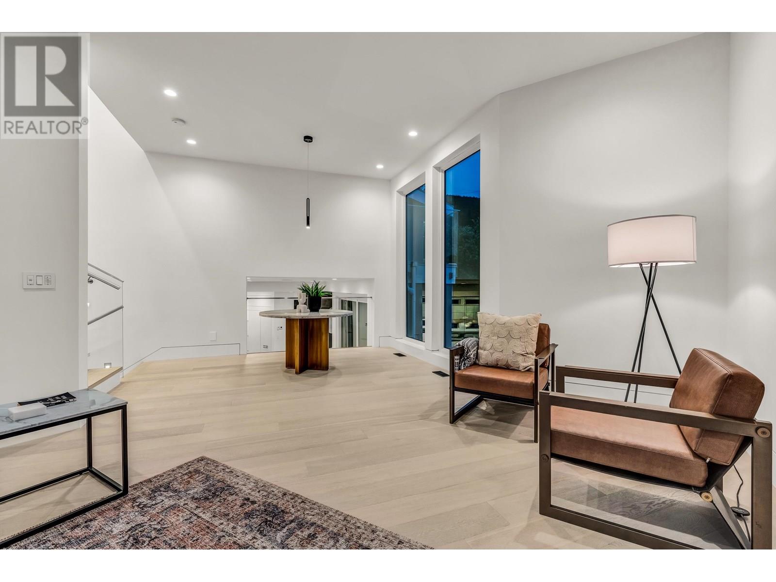 4500 CANTERBURY CRESCENT, North Vancouver