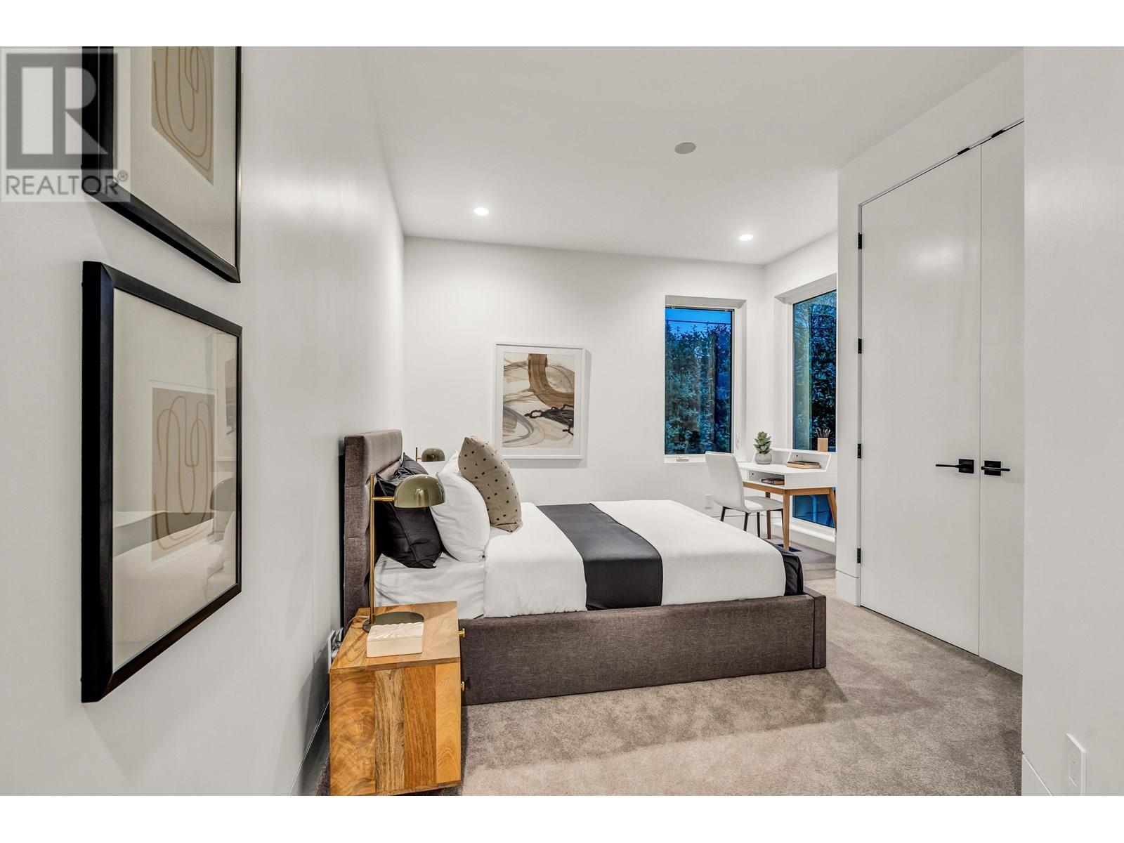 4500 CANTERBURY CRESCENT, North Vancouver