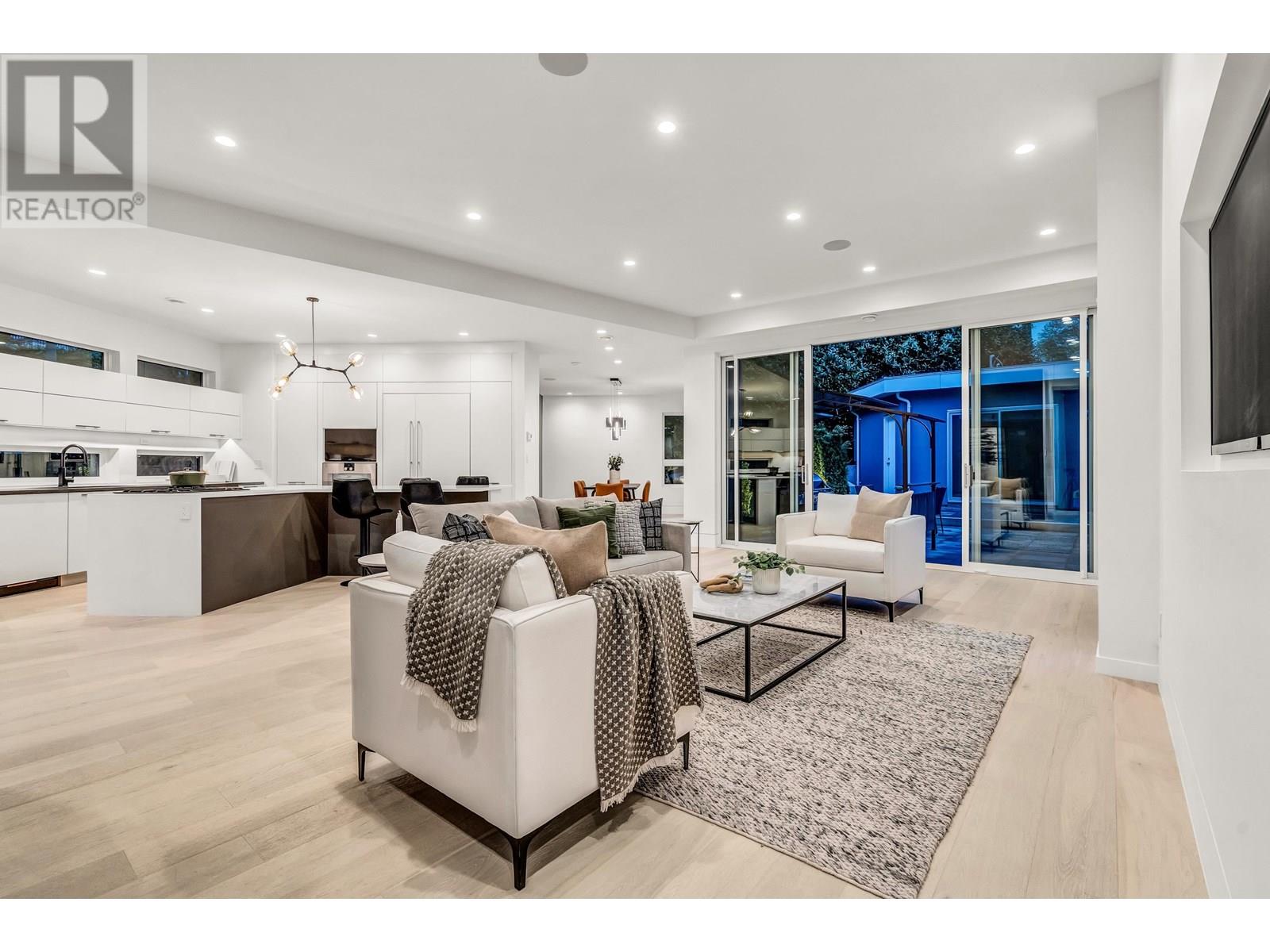 4500 CANTERBURY CRESCENT, North Vancouver