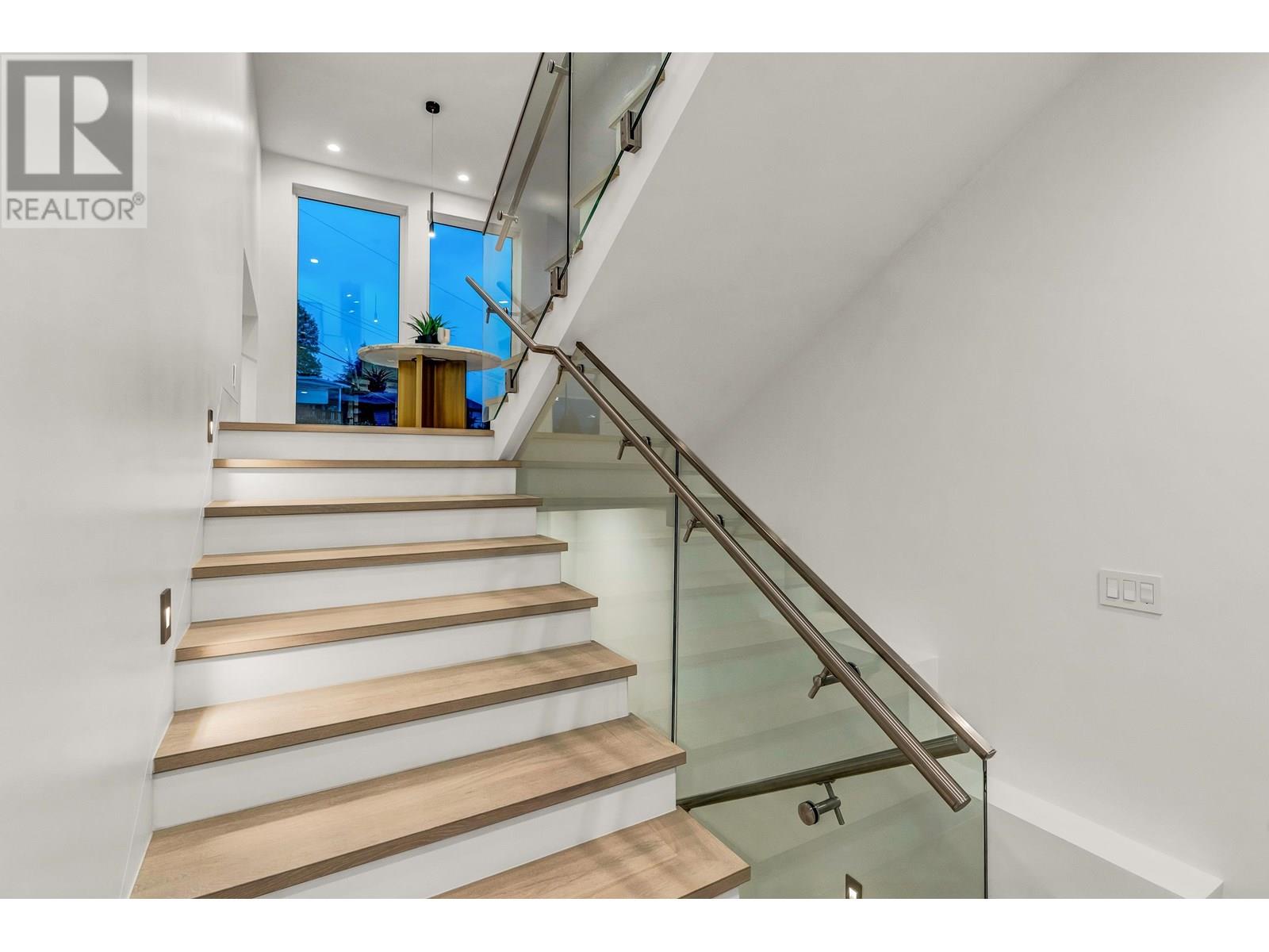 4500 CANTERBURY CRESCENT, North Vancouver