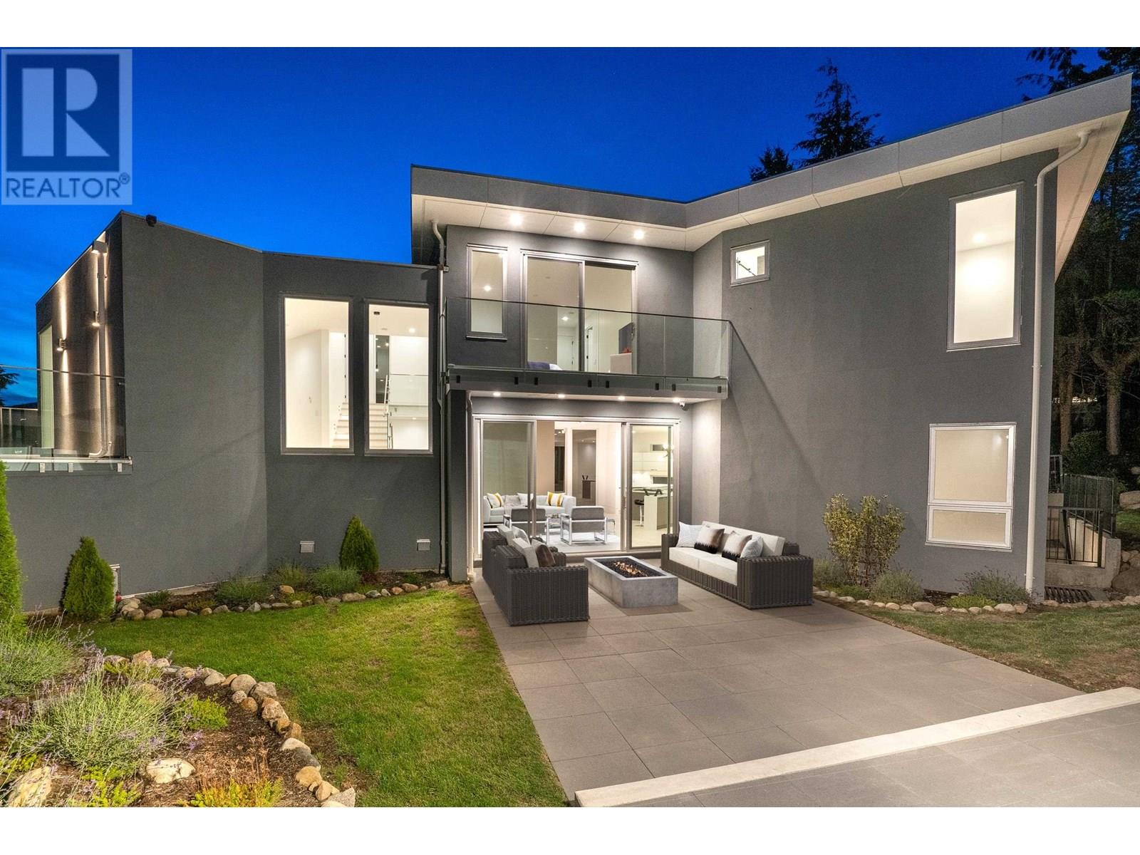 4500 CANTERBURY CRESCENT, North Vancouver