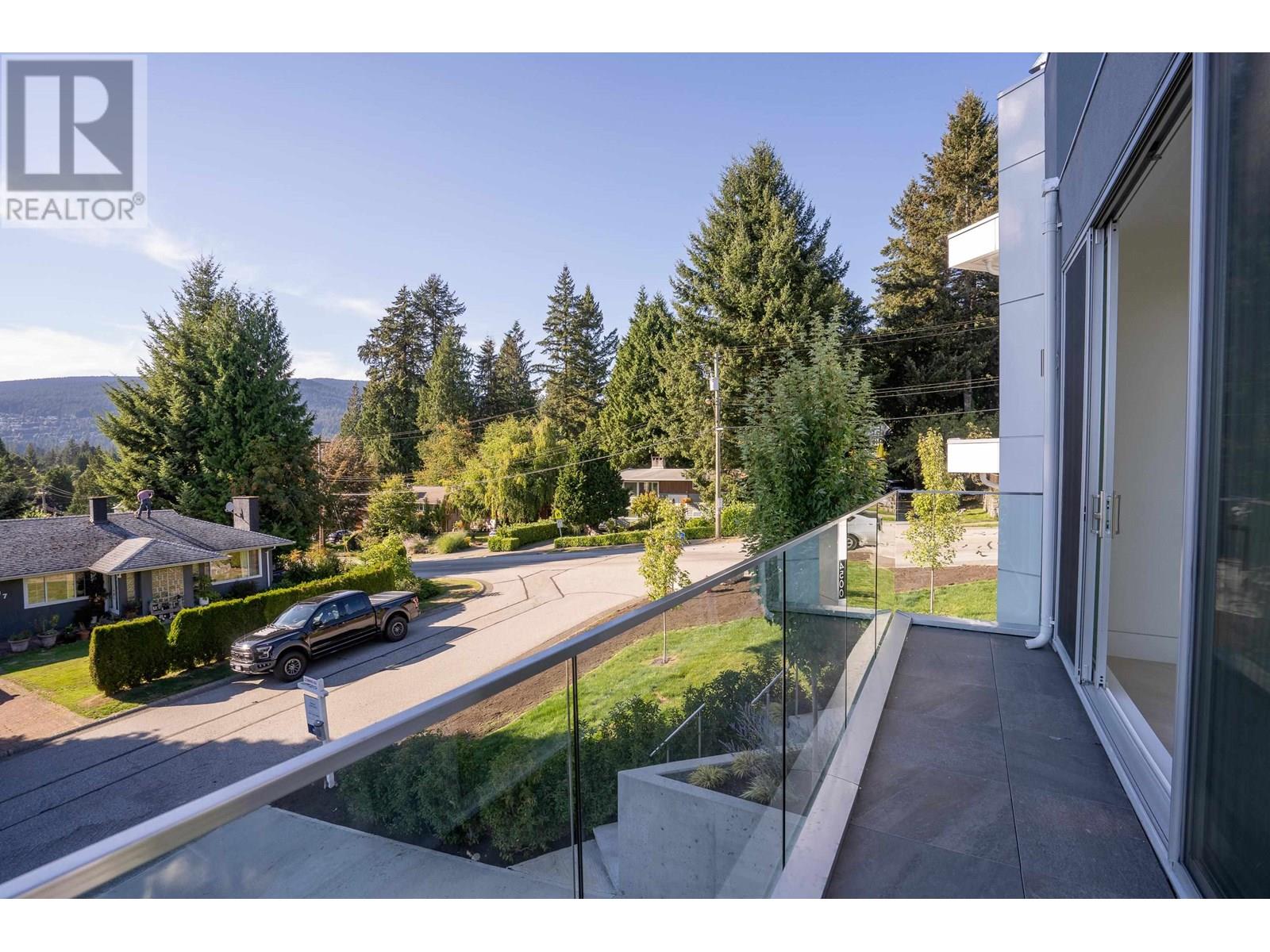 4500 CANTERBURY CRESCENT, North Vancouver