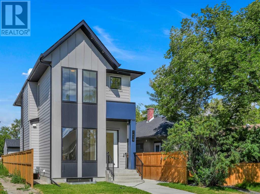 7439 21A Street SE, Calgary, Alberta