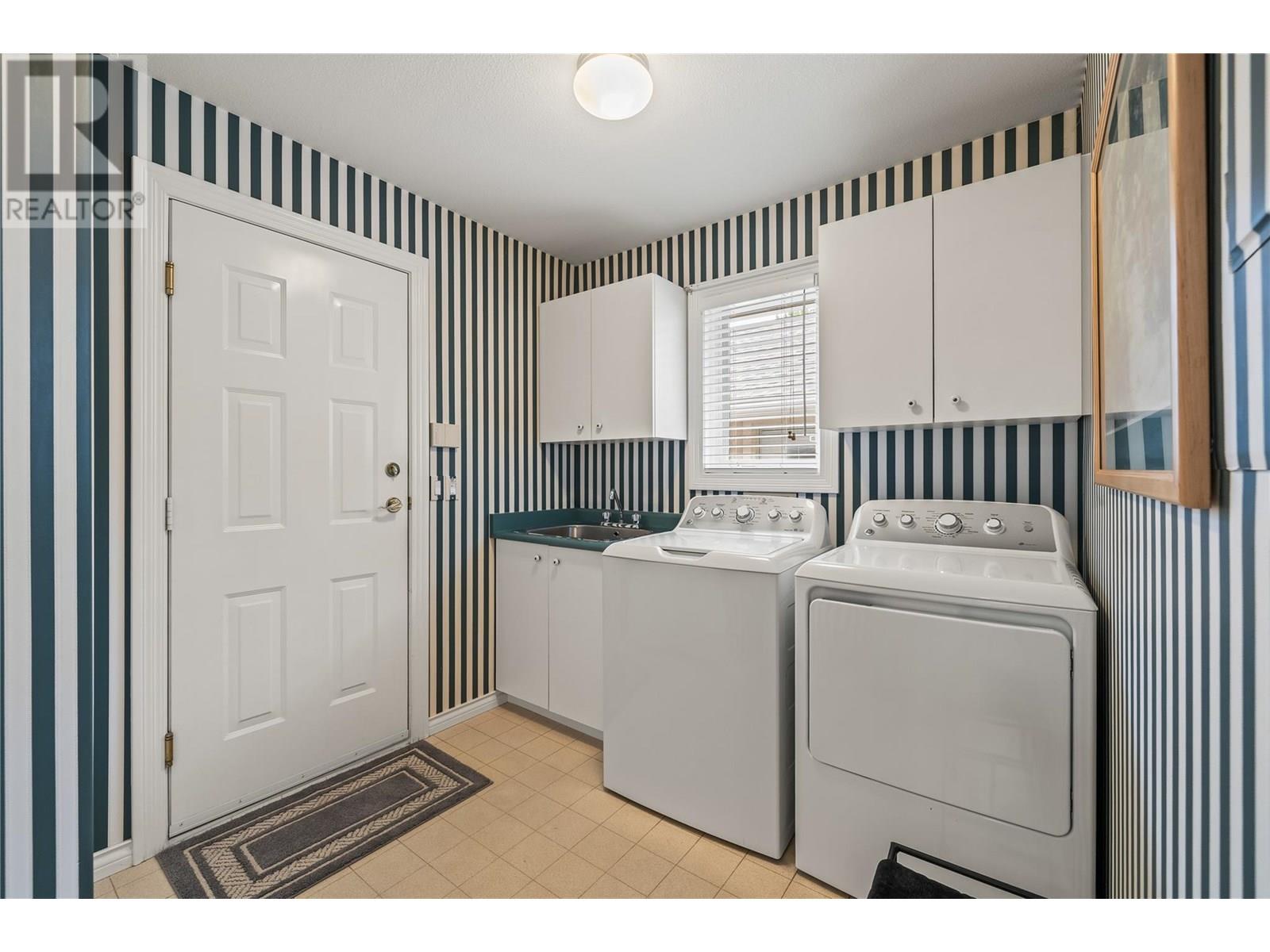  4003 Gallaghers Terrace, Kelowna