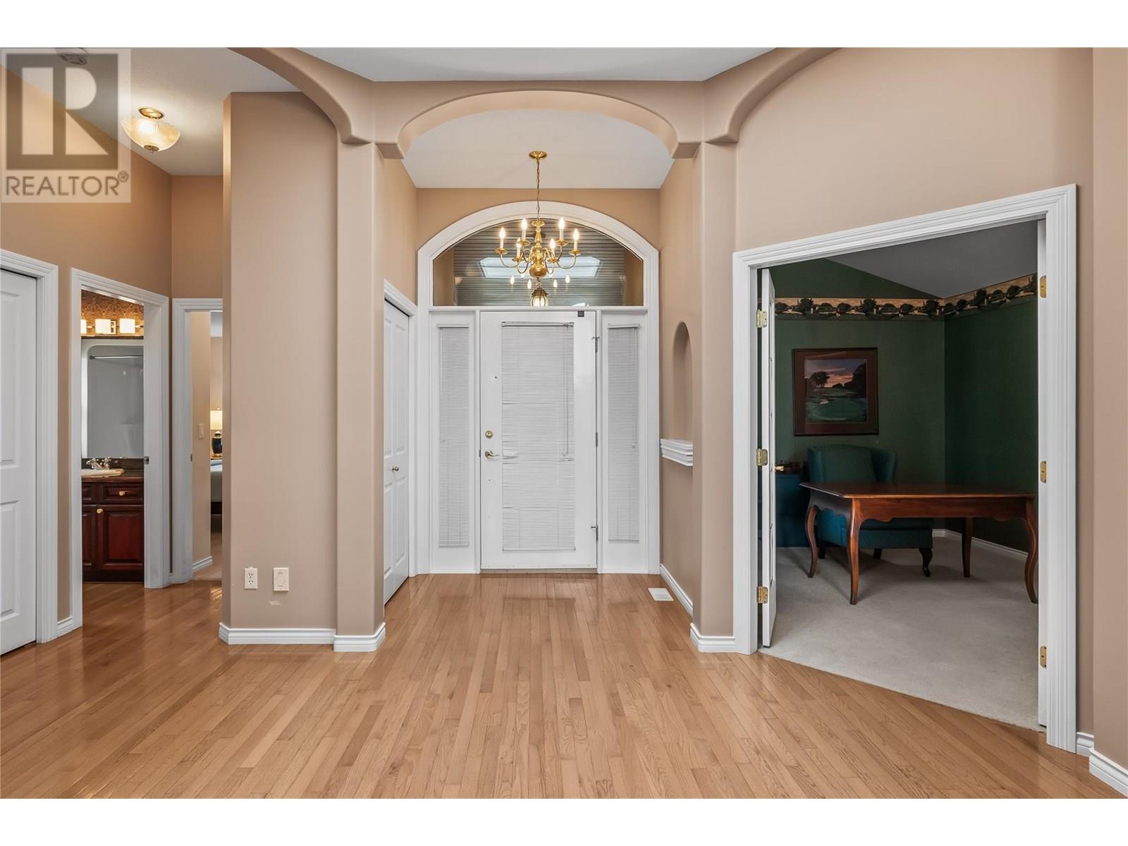  4003 Gallaghers Terrace, Kelowna