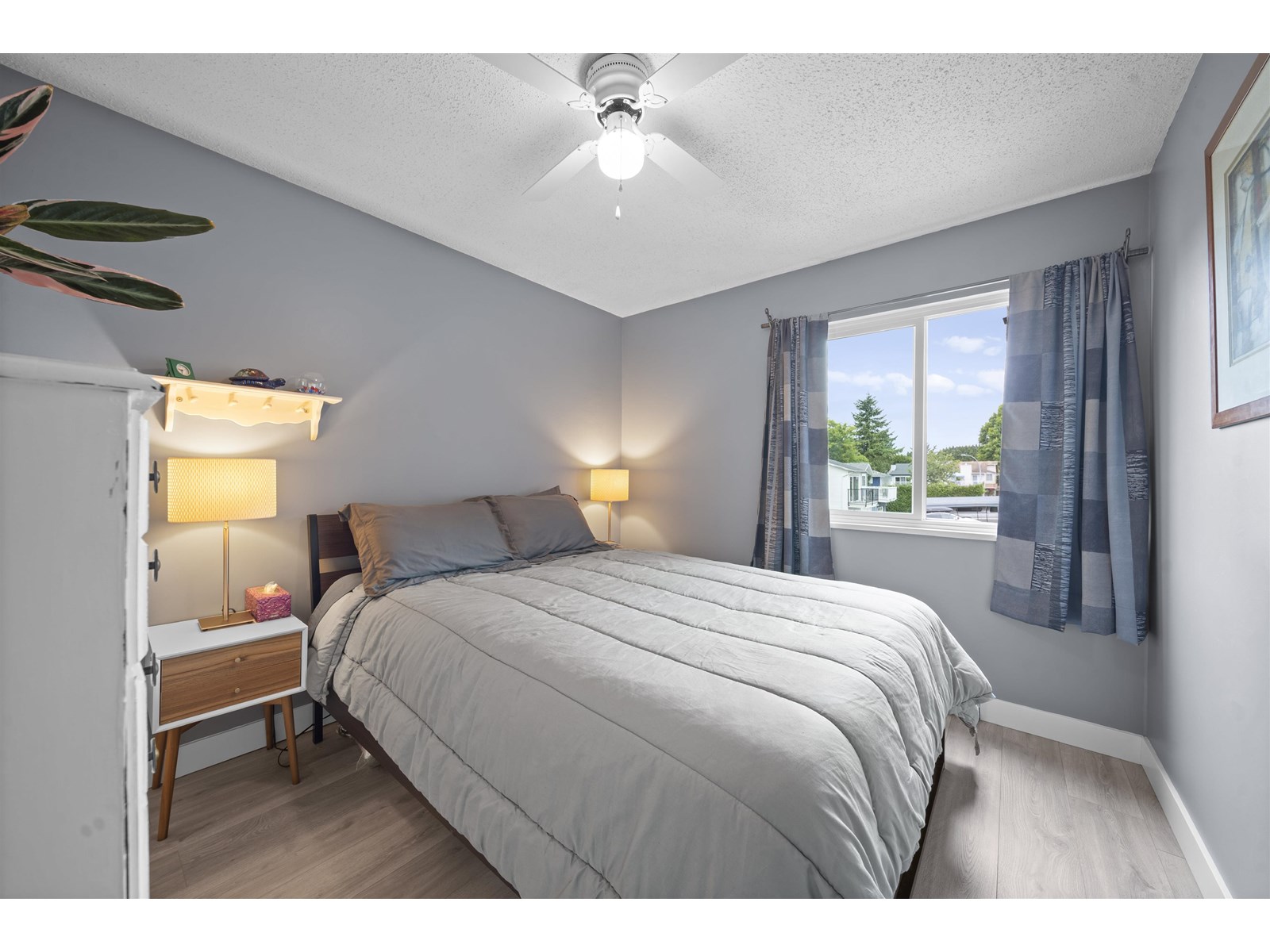 Photo 13 of 202 Davis Crescent, Langley BC