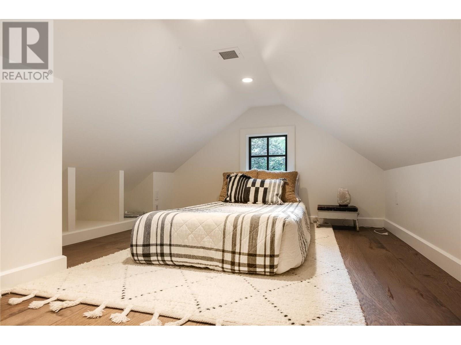 12407 Coldstream Creek Road, Coldstream