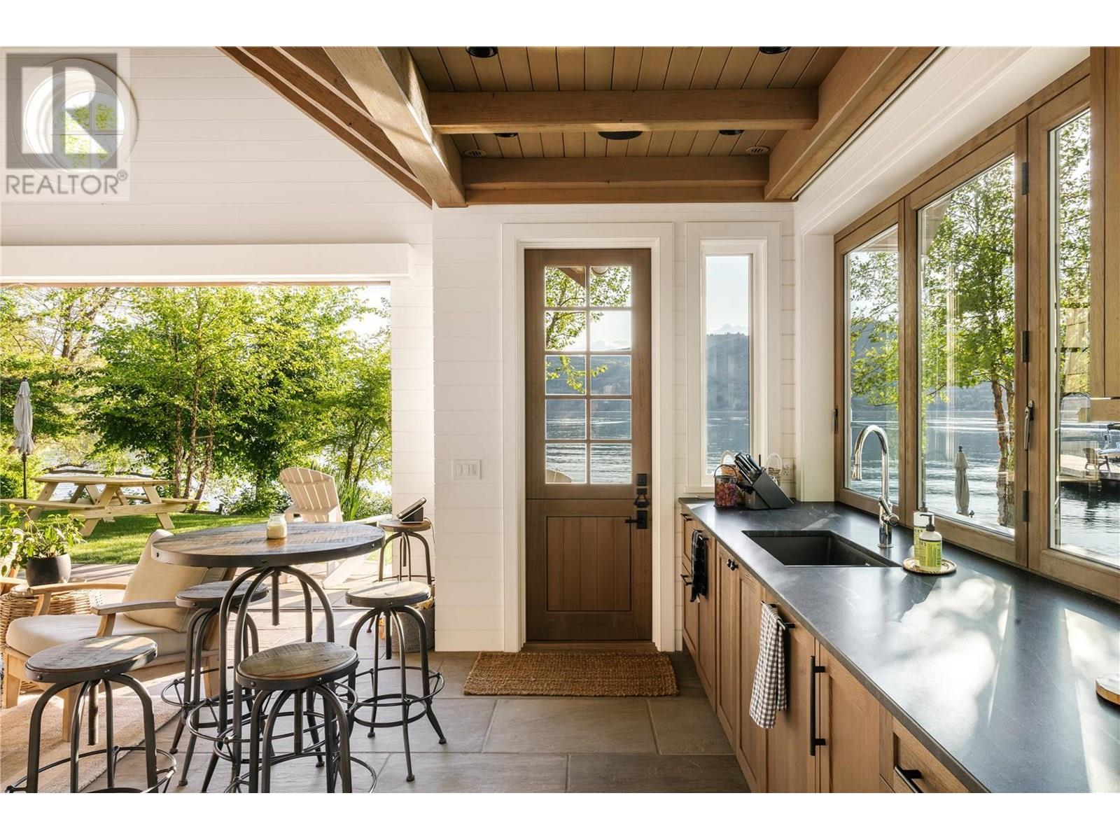 12407 Coldstream Creek Road, Coldstream