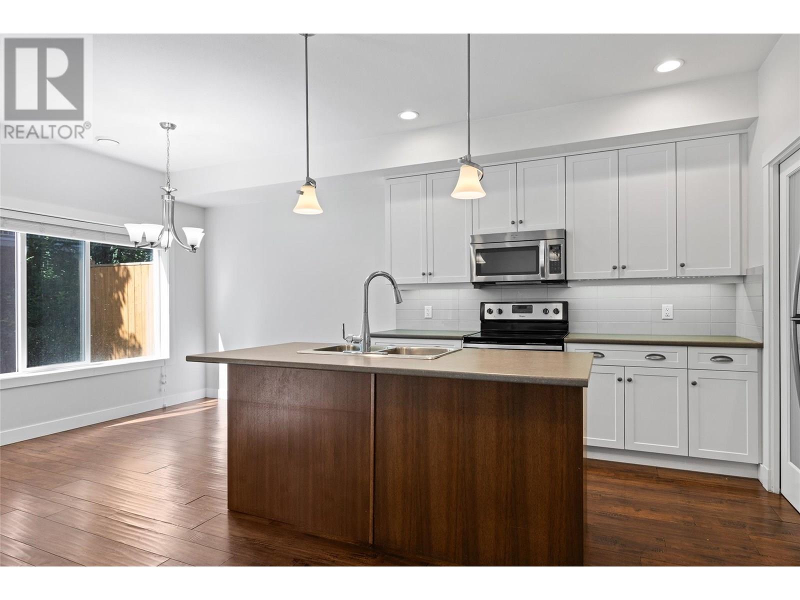 9 10724 Bottom Wood Lake Road Road, Lake Country