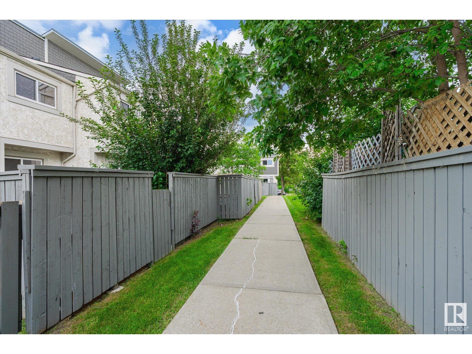 Photo 33 of 540 Willow Co Nw, Edmonton AB