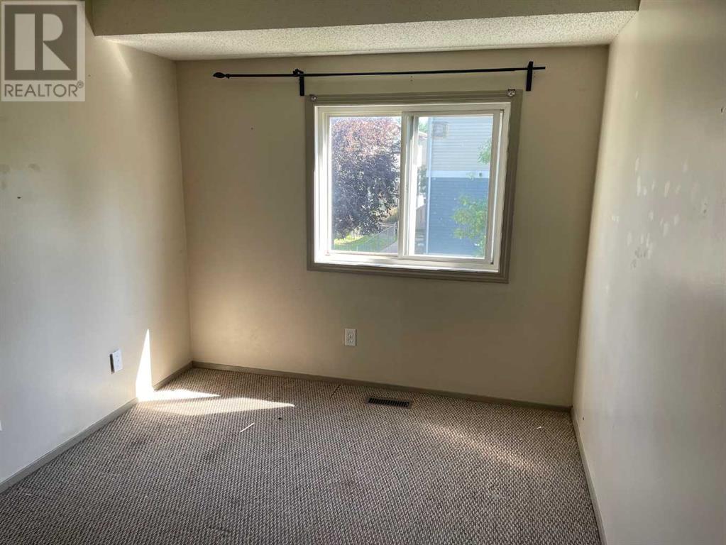 Single Family House for Sale in   Hubalta Road SE Dover Calgary 