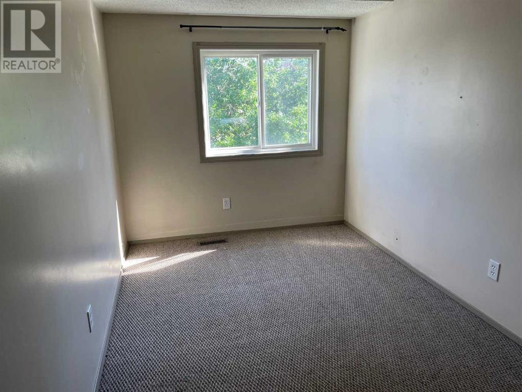 Single Family House for Sale in   Hubalta Road SE Dover Calgary 