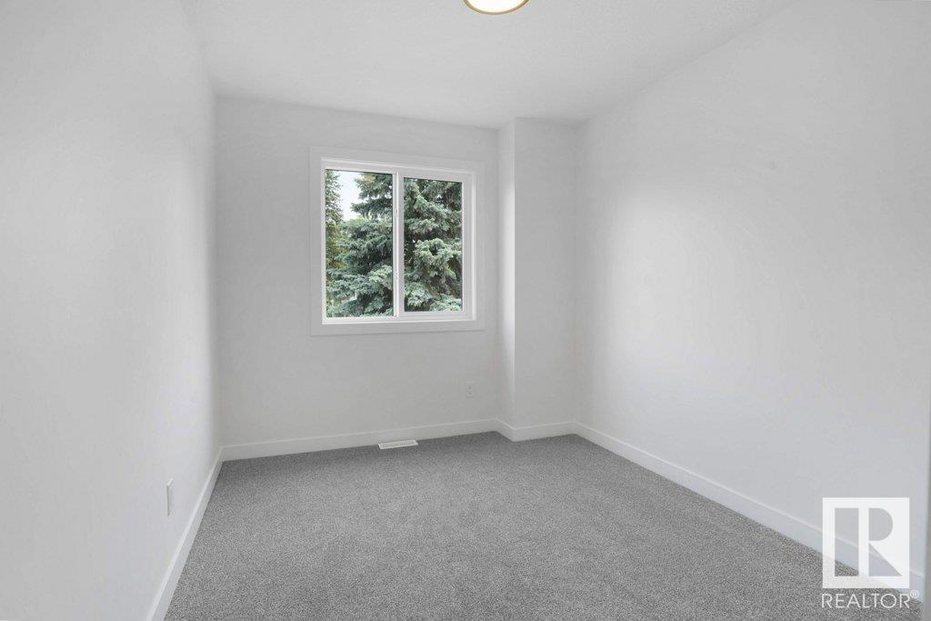 Photo 20 of 10946 62 Av Nw, Edmonton AB