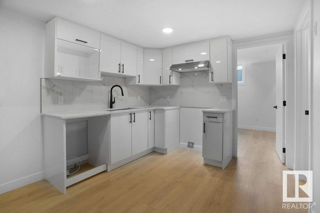 Photo 35 of 10946 62 Av Nw, Edmonton AB