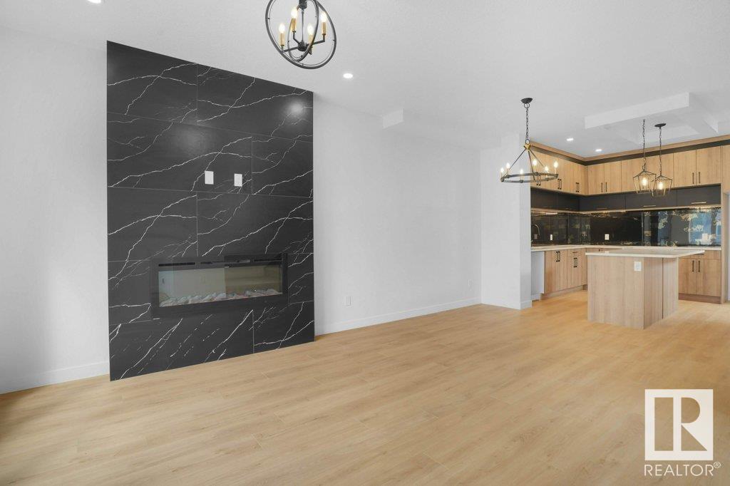 Photo 4 of 10946 62 Av Nw, Edmonton AB