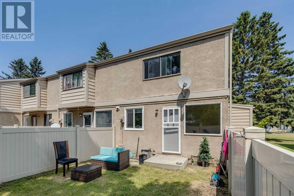 Single Family House for Sale in    Street NE Pineridge Calgary 