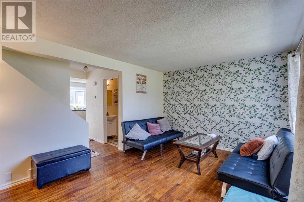 Single Family House for Sale in    Street NE Pineridge Calgary 