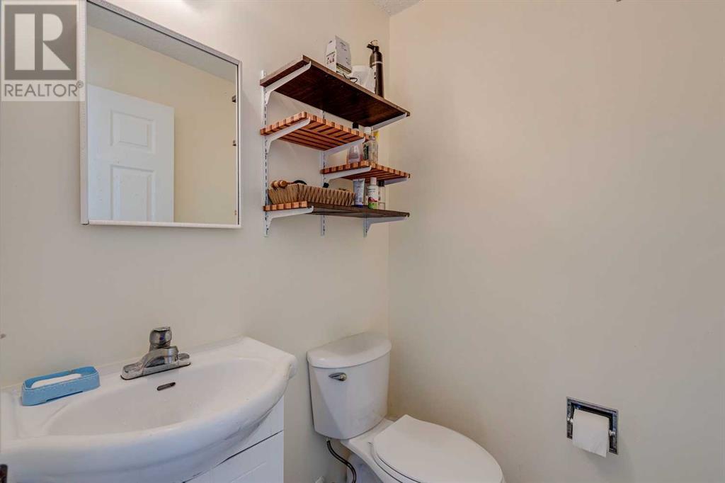 Single Family House for Sale in    Street NE Pineridge Calgary 