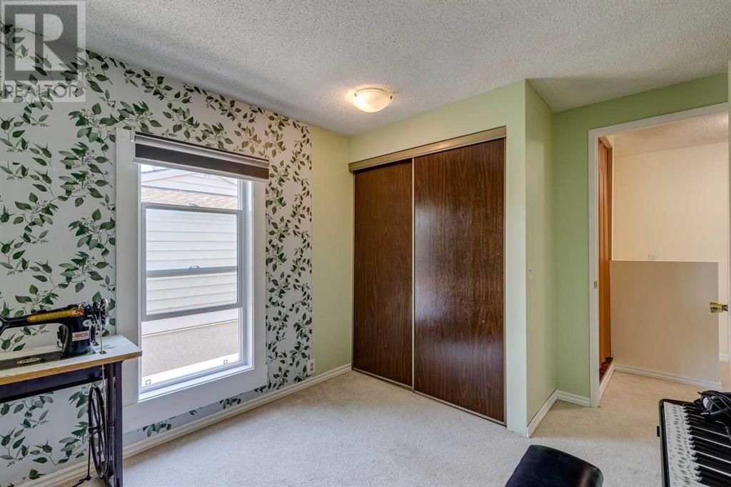 Single Family House for Sale in    Street NE Pineridge Calgary 