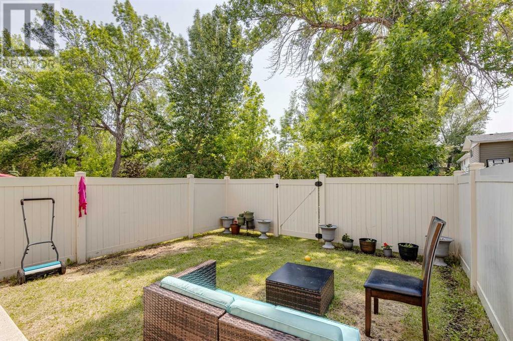 Single Family House for Sale in    Street NE Pineridge Calgary 
