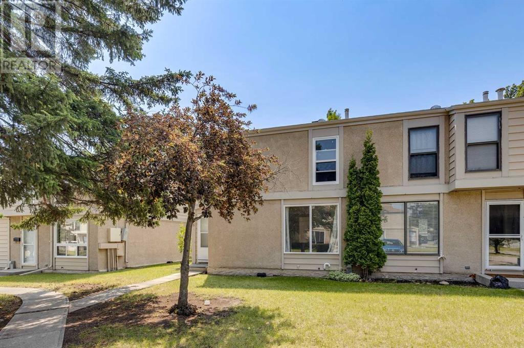 Single Family House for Sale in    Street NE Pineridge Calgary 