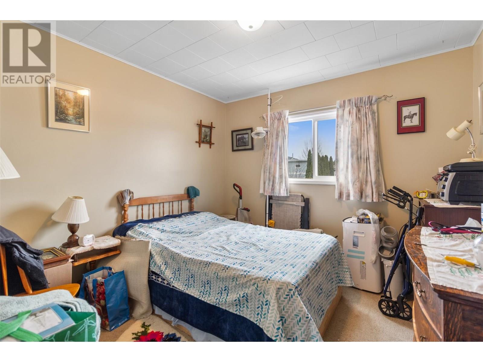 Photo 10 of 957 Newton Street, Kamloops BC