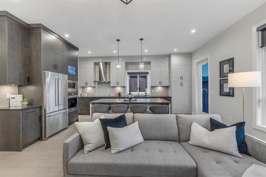 Photo 12 of 17136 1 Avenue, Surrey BC