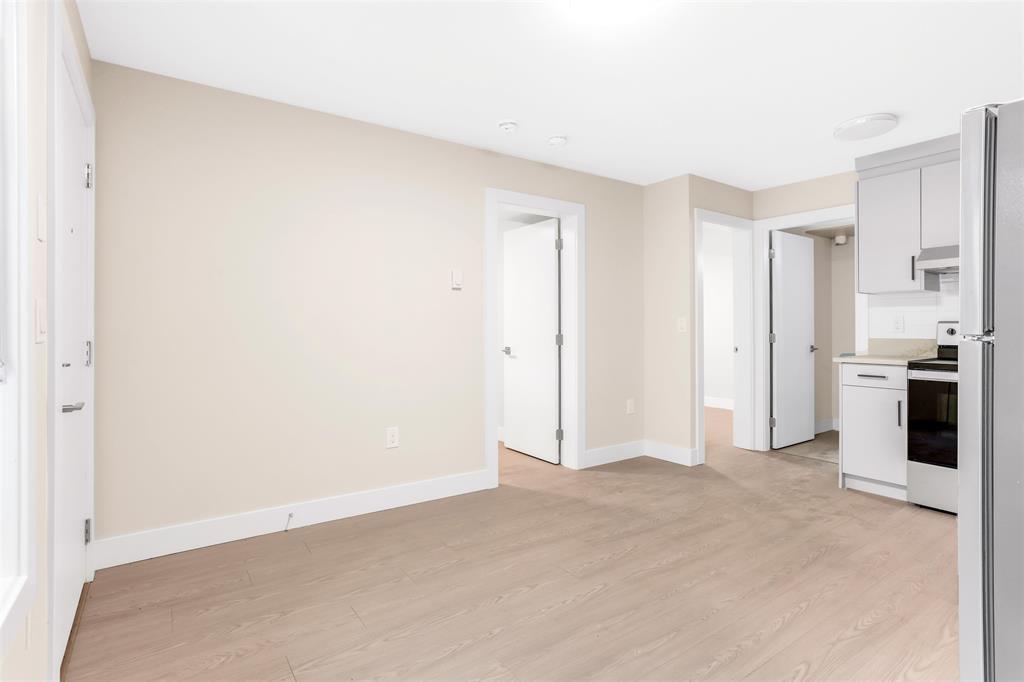 Photo 33 of 17136 1 Avenue, Surrey BC